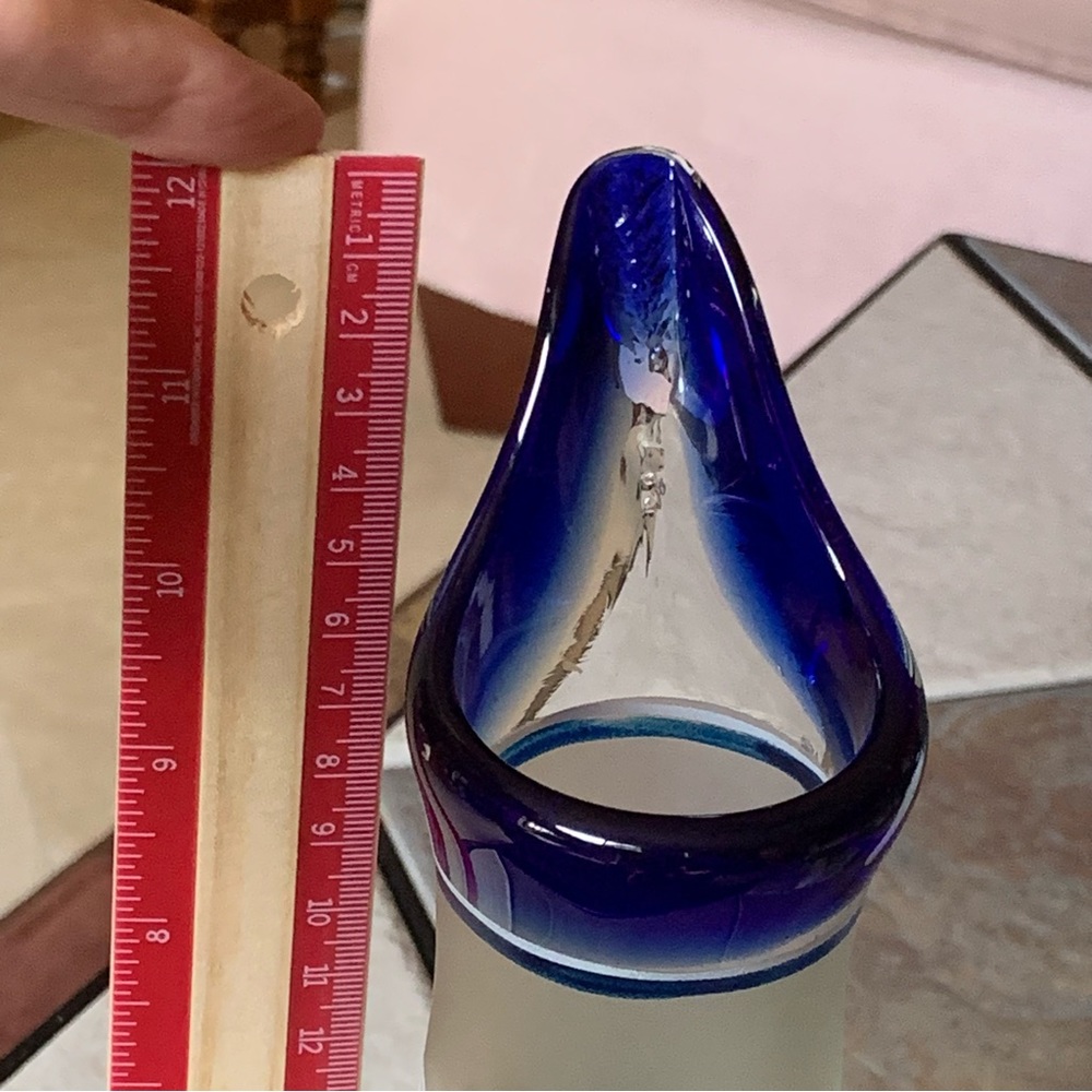 VINTAGE. Hand blown Mexican Glass Vase with‎ hand painted Calla Lily flowers. - Picture 6 of 6